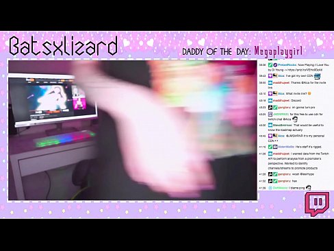 ❤️ PELAAJA UNOHTI SAMMUTTAA STREAMIA JA RUISKUTTI SUORASSA LÄHETYKSESSÄ ️ Porno at us ❤